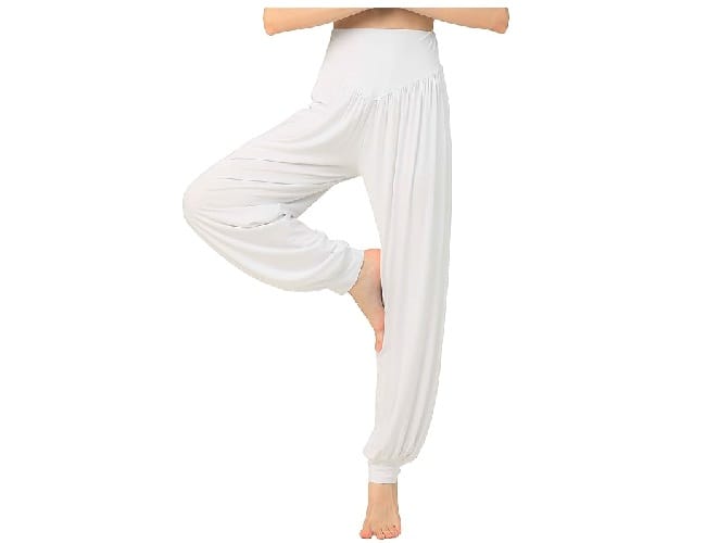 Pantalón blanco para meditar